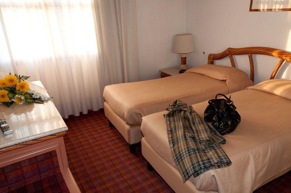 Hotel Villa Isabela SantʼAngelo Eksteriør billede